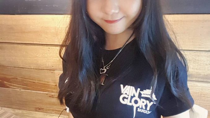 sarah-viloid Cerita Sex Rangsangan Ciuman Kak Linda